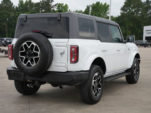 Used 2024 Ford Bronco Outer Banks AWD/4WD image 3