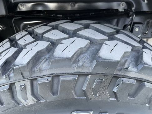 Used 2023 Jeep Gladiator Sport image 19