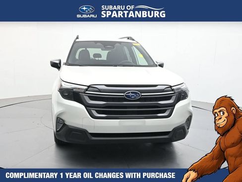 Used 2025 Subaru Forester Premium w/ Convenience Package #1 AWD/4WD image 2