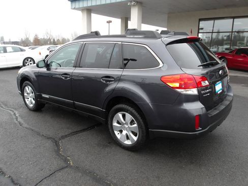 Used 2011 Subaru Outback 3.6R Limited image 3
