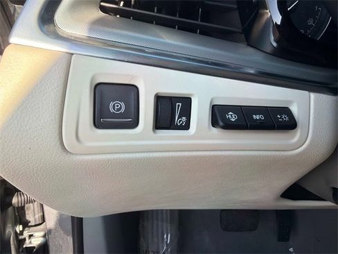 Used 2025 Cadillac XT5 Premium Luxury w/ Technology Package image 29