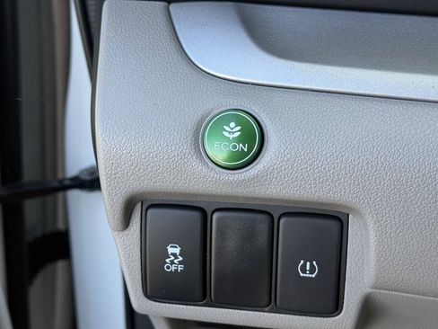 Used 2014 Honda CR-V LX image 9