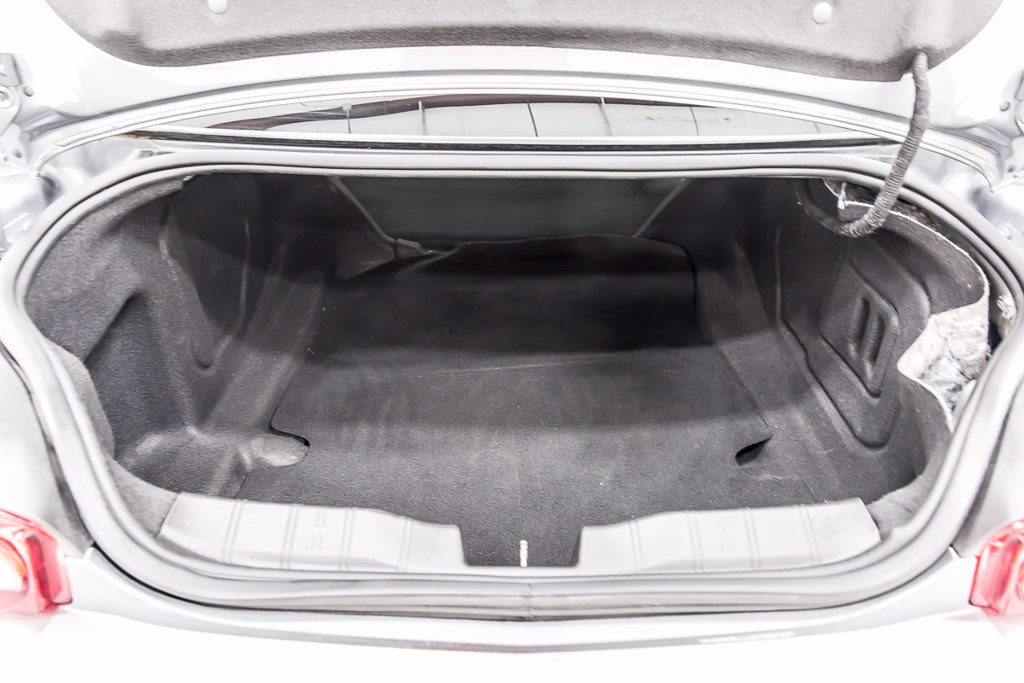 Used 2021 Chevrolet Camaro LT RWD image 38