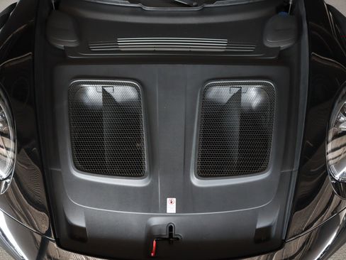 Certified 2025 Porsche 911 GT3 RS image 13