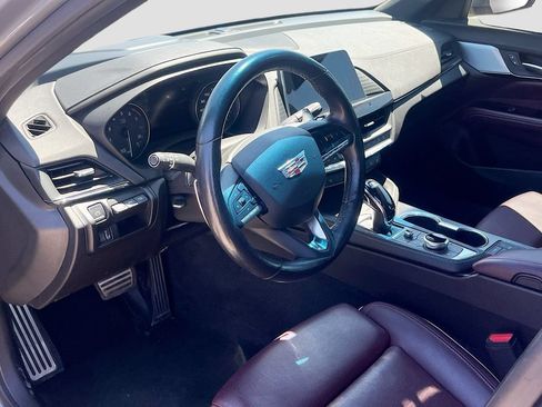 Used 2020 Cadillac CT4 V w/ Climate Package RWD image 9