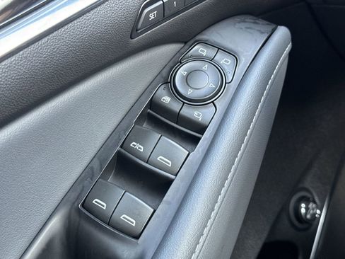 Used 2024 Buick Enclave Premium image 15