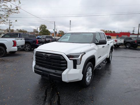 Used 2023 Toyota Tundra SR5 image 4