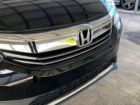 Used 2017 Honda Accord Touring image 28