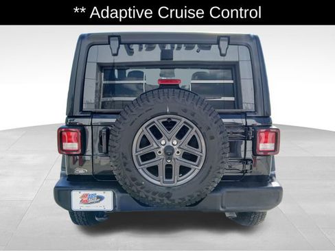 Used 2024 Jeep Wrangler Sport AWD/4WD image 4