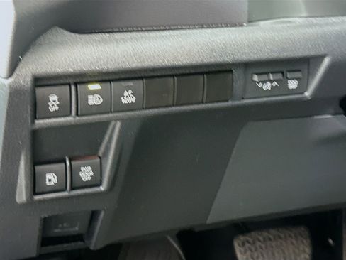 Used 2023 Toyota Sienna XSE w/ XSE Plus Package AWD/4WD image 10