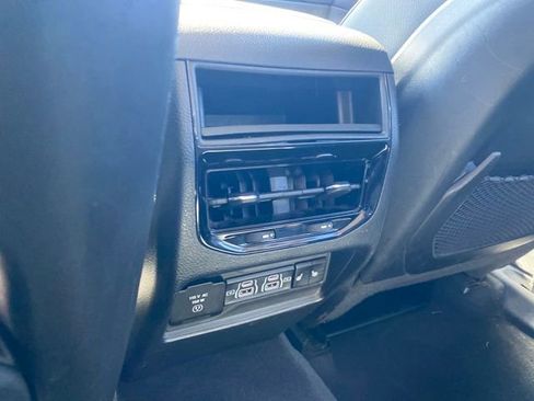 Used 2023 Jeep Grand Cherokee Limited image 20