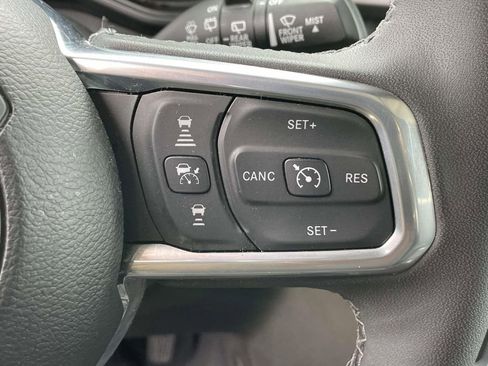 Used 2025 Jeep Wrangler Unlimited Sahara w/ Safety Group image 19