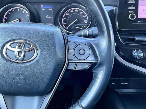 Used 2021 Toyota Camry SE w/ Cold Weather Package FWD image 11