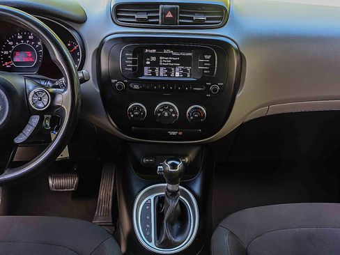 Certified 2017 Kia Soul FWD image 10