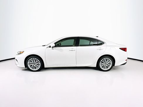 Used 2018 Lexus ES 350 w/ Ultra Luxury Package FWD image 4