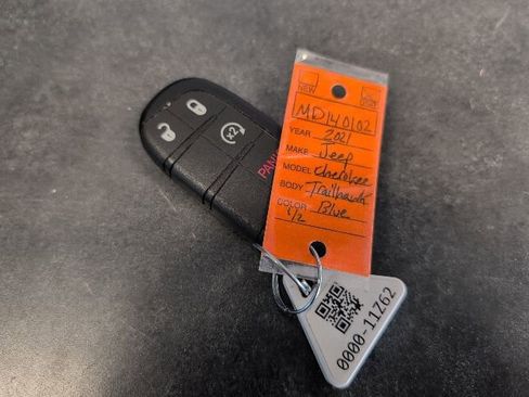 Used 2021 Jeep Cherokee Trailhawk w/ Trailer Tow Group AWD/4WD image 39