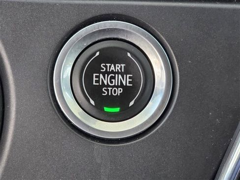 Used 2021 Chevrolet Blazer RS image 24