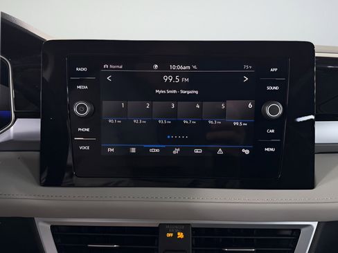 New 2025 Volkswagen Taos SE image 15