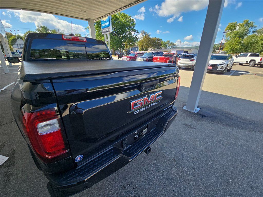 Used 2025 GMC Canyon Denali AWD/4WD image 26