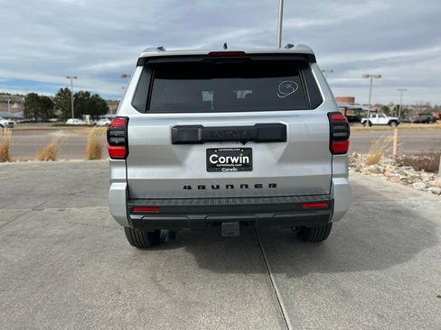 New 2026 Toyota 4Runner SR5 AWD/4WD image 6