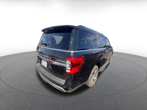 Used 2024 Ford Expedition Limited RWD image 4