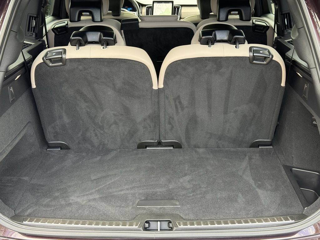 Certified 2025 Volvo XC90 B5 Core AWD/4WD image 16
