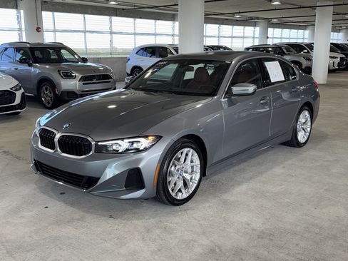 Used 2025 BMW 330i Sedan w/ Premium Package RWD image 4