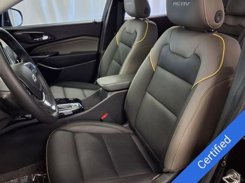 Used 2025 Chevrolet Trax ACTIV w/ Sunroof Package image 4