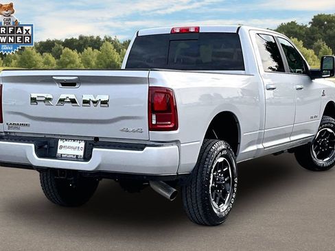 Used 2026 RAM 2500 Laramie AWD/4WD image 9