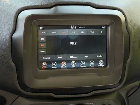 Used 2019 Jeep Renegade Limited AWD/4WD image 11