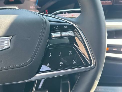 New 2026 Cadillac Lyriq Signature Sport w/ Nappa Leather Package AWD/4WD image 6