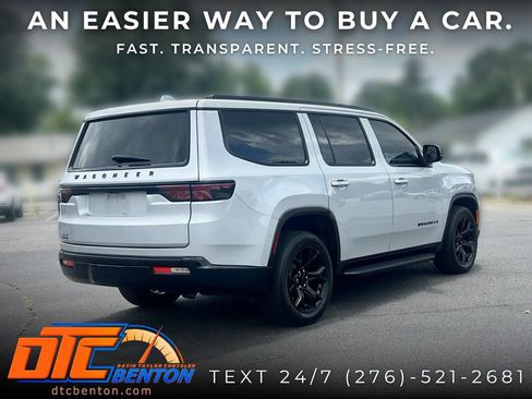 Used 2023 Jeep Wagoneer Series II AWD/4WD image 26