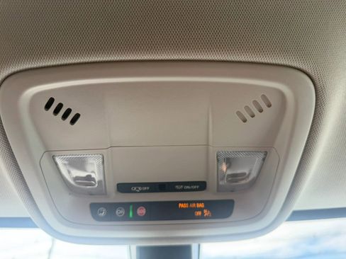 Used 2020 Chevrolet Traverse LS AWD/4WD image 23