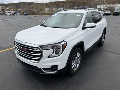 Used 2024 GMC Terrain SLT