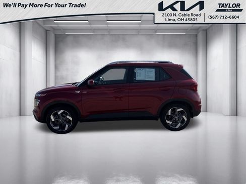 Used 2023 Hyundai Venue SEL FWD image 17