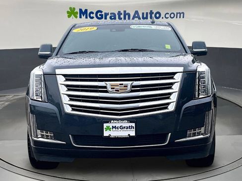Used 2019 Cadillac Escalade Platinum AWD/4WD image 2