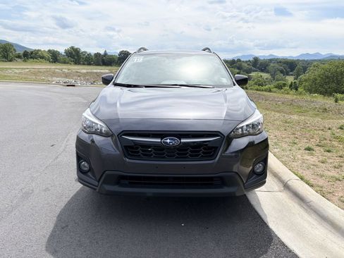 Used 2019 Subaru Crosstrek 2.0i Premium AWD/4WD image 2