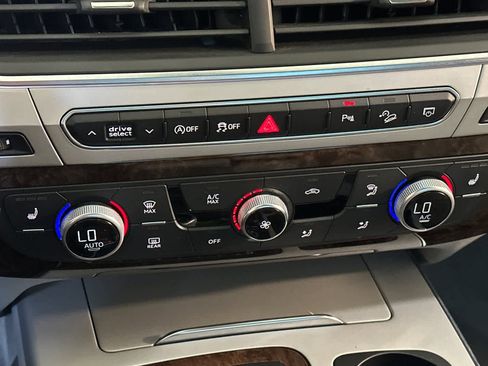 Used 2018 Audi Q7 2.0T Premium Plus w/ Premium Plus Package AWD/4WD image 24