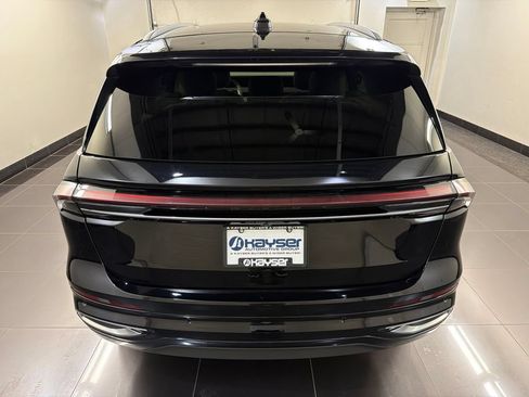 Used 2024 Lincoln Nautilus Reserve w/ Equipment Group 202A AWD/4WD image 5