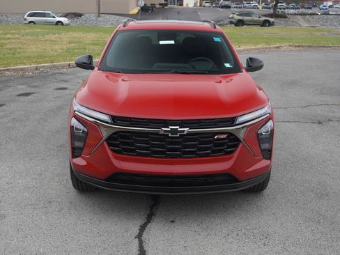 New 2026 Chevrolet Trax RS w/ Sunroof Package image 9
