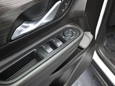 Used 2024 GMC Terrain SLE image 10