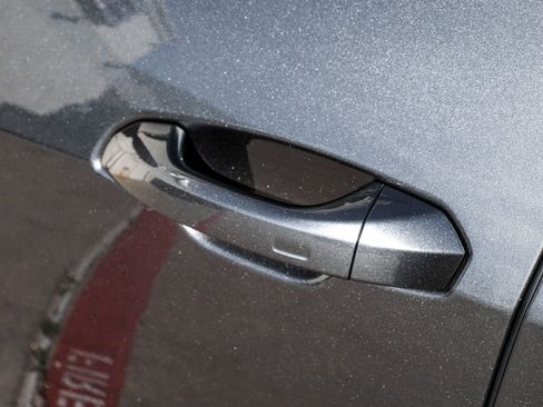 Used 2020 Audi Q8 Premium Plus image 38