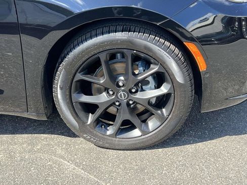 Used 2026 Chrysler Pacifica Limited w/ S Appearance Package FWD image 6