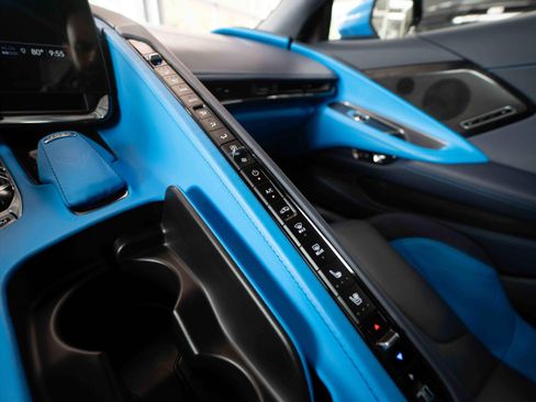 Used 2023 Chevrolet Corvette Stingray Premium Conv w/ Z51 Performance Package RWD image 22