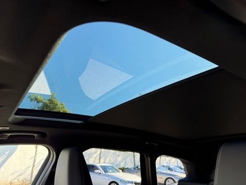 Used 2025 BMW X1 xDrive28i w/ Technology Package image 22