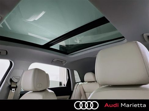 Used 2022 Audi e-tron Premium w/ Convenience Plus Package image 14