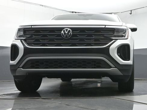 New 2026 Volkswagen Atlas Cross Sport SE image 35