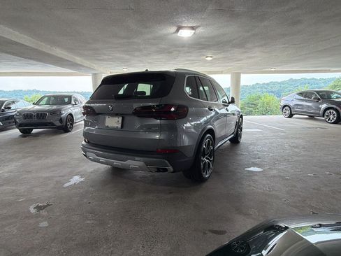 Used 2024 BMW X5 sDrive40i w/ Premium Package RWD image 8