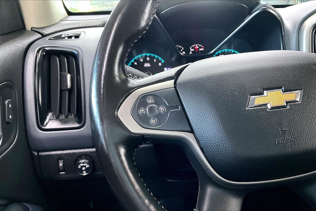 Used 2017 Chevrolet Colorado Z71 AWD/4WD image 10
