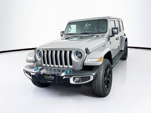 Used 2023 Jeep Wrangler Unlimited Sahara w/ Cold Weather Group AWD/4WD image 3